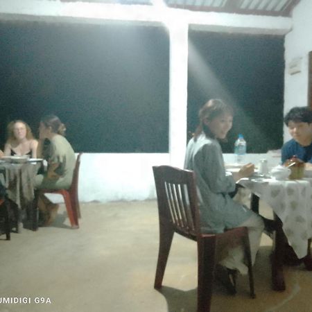 Rithu Homestay Szigirija Kültér fotó